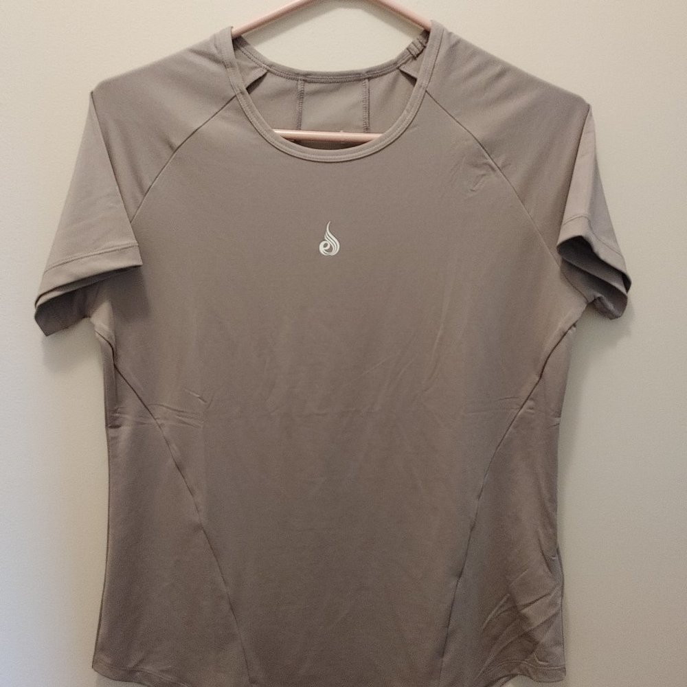 LEVEL UP TRAINING T-SHIRT